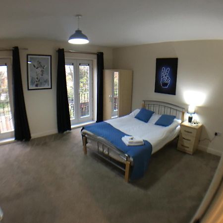 Very Large House, 6 Beds, 4 Bedrooms, 3 Bathrooms, 5 Smart Tv'S & Van Parking بوسطن المظهر الخارجي الصورة