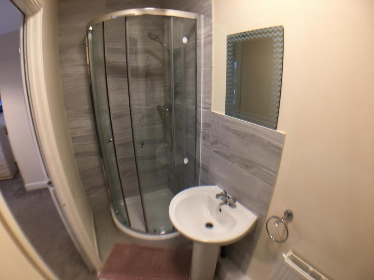 Very Large House, 6 Beds, 4 Bedrooms, 3 Bathrooms, 5 Smart Tv'S & Van Parking بوسطن المظهر الخارجي الصورة